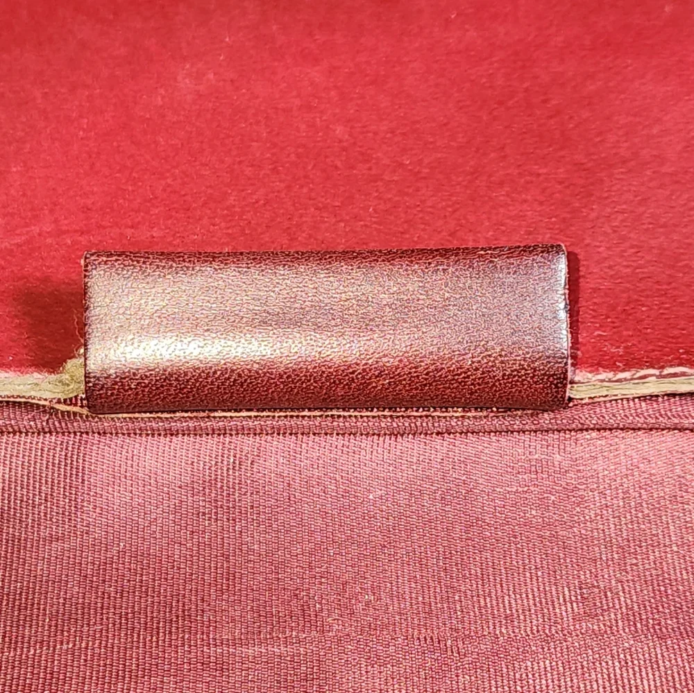 Vintage Capri‎ Burgundy Cowhide Kisslock Bifold Continental Wallet 7